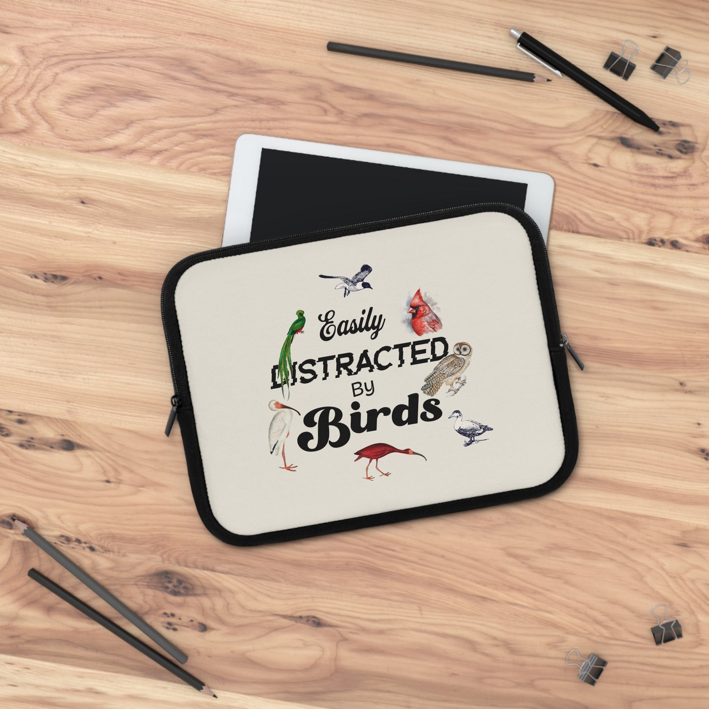 Easily Distracted by Birds Laptop Sleeve – Perfect for Bird Lovers and Nature Enthusiasts